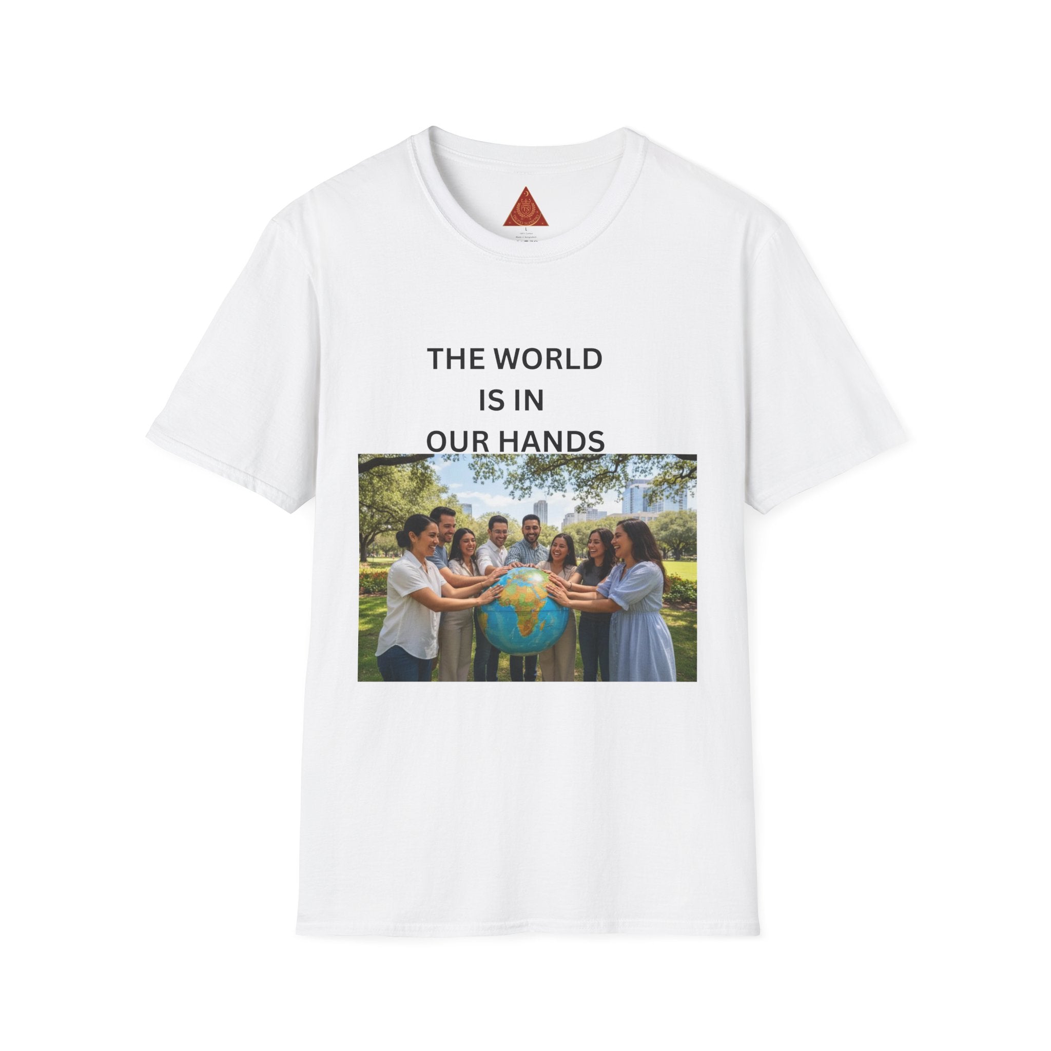 Trono Supremo { Contemporary | The World Is In Our Hands T-Shirt — Global Unity Photo Tee
