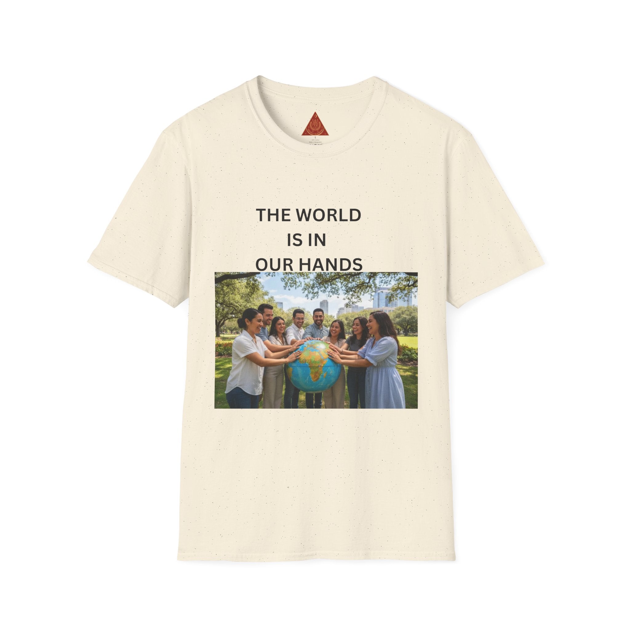 Trono Supremo { Contemporary | The World Is In Our Hands T-Shirt — Global Unity Photo Tee