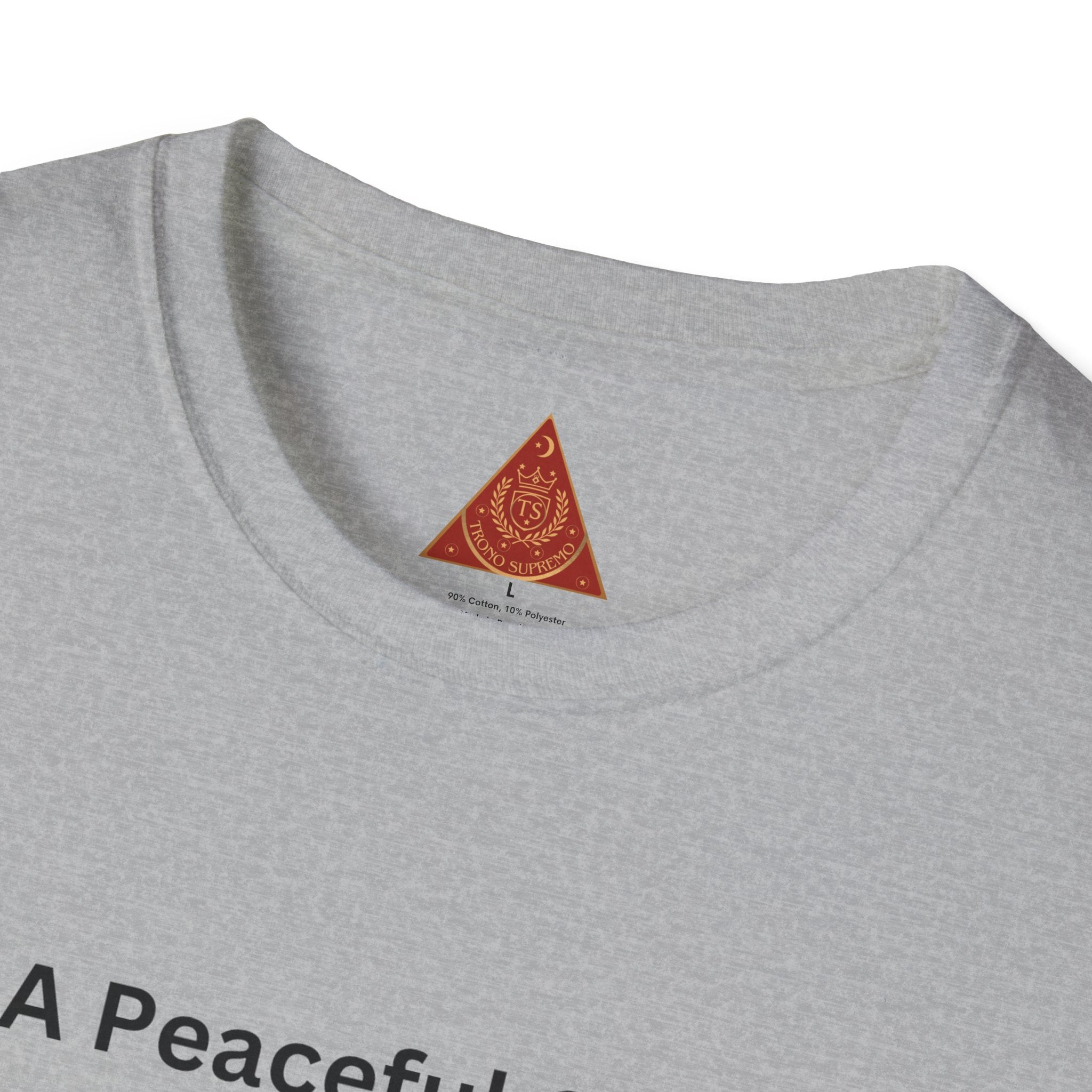 Trono Supremo | Christian Prayer T‑Shirt – “I Am A Peaceful Christian” Jesus Illustration