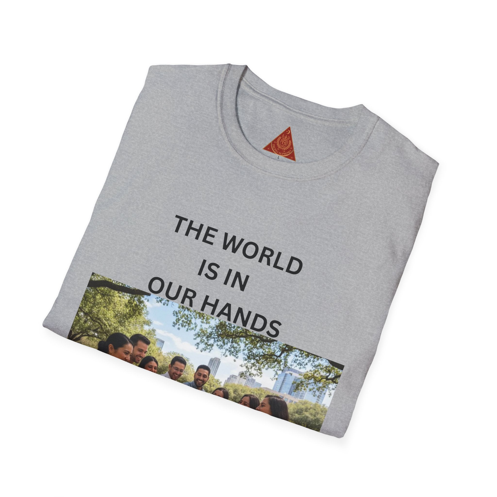 Trono Supremo { Contemporary | The World Is In Our Hands T-Shirt — Global Unity Photo Tee