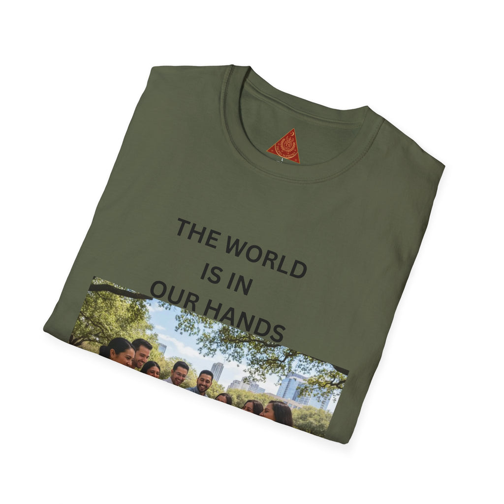 Trono Supremo { Contemporary | The World Is In Our Hands T-Shirt — Global Unity Photo Tee