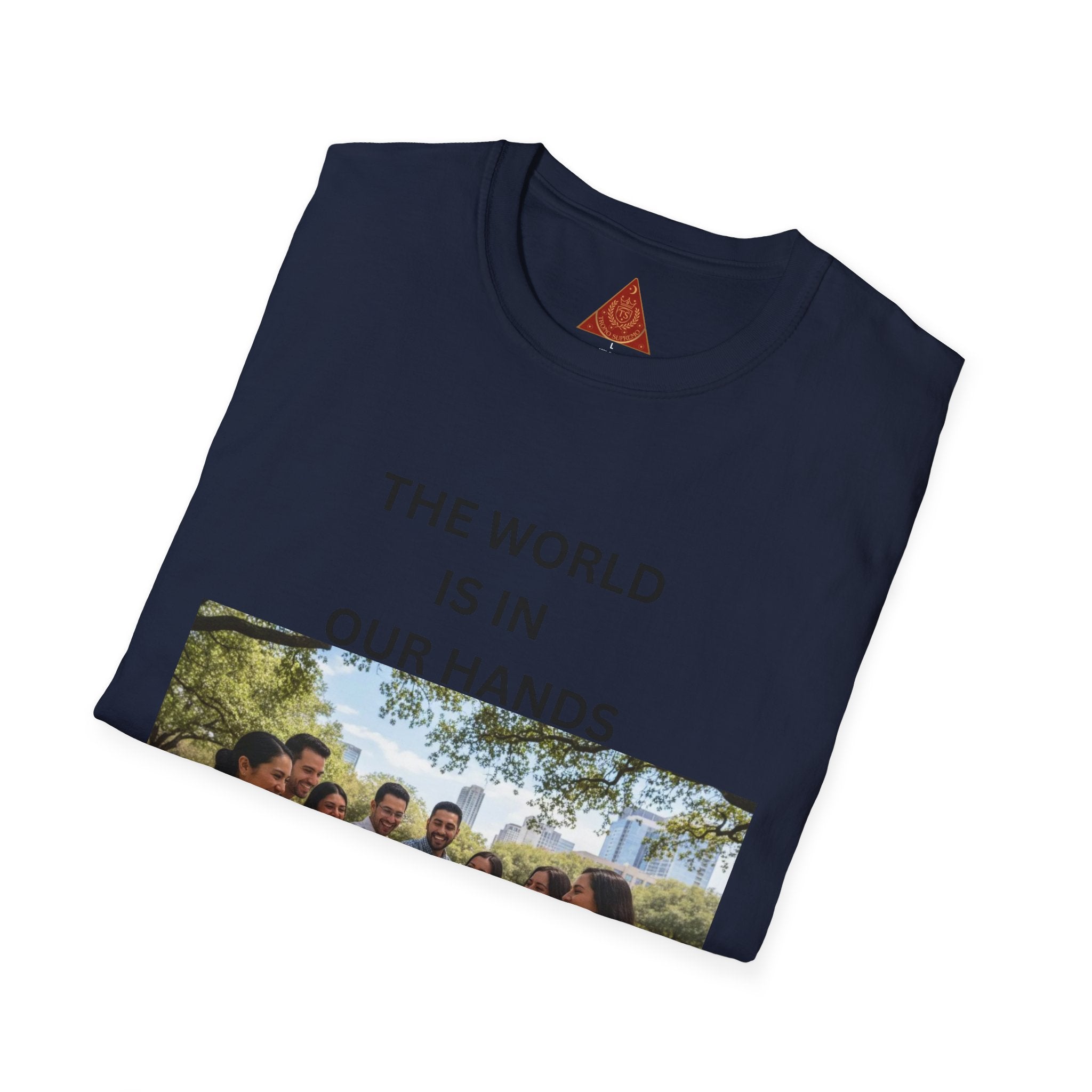 Trono Supremo { Contemporary | The World Is In Our Hands T-Shirt — Global Unity Photo Tee