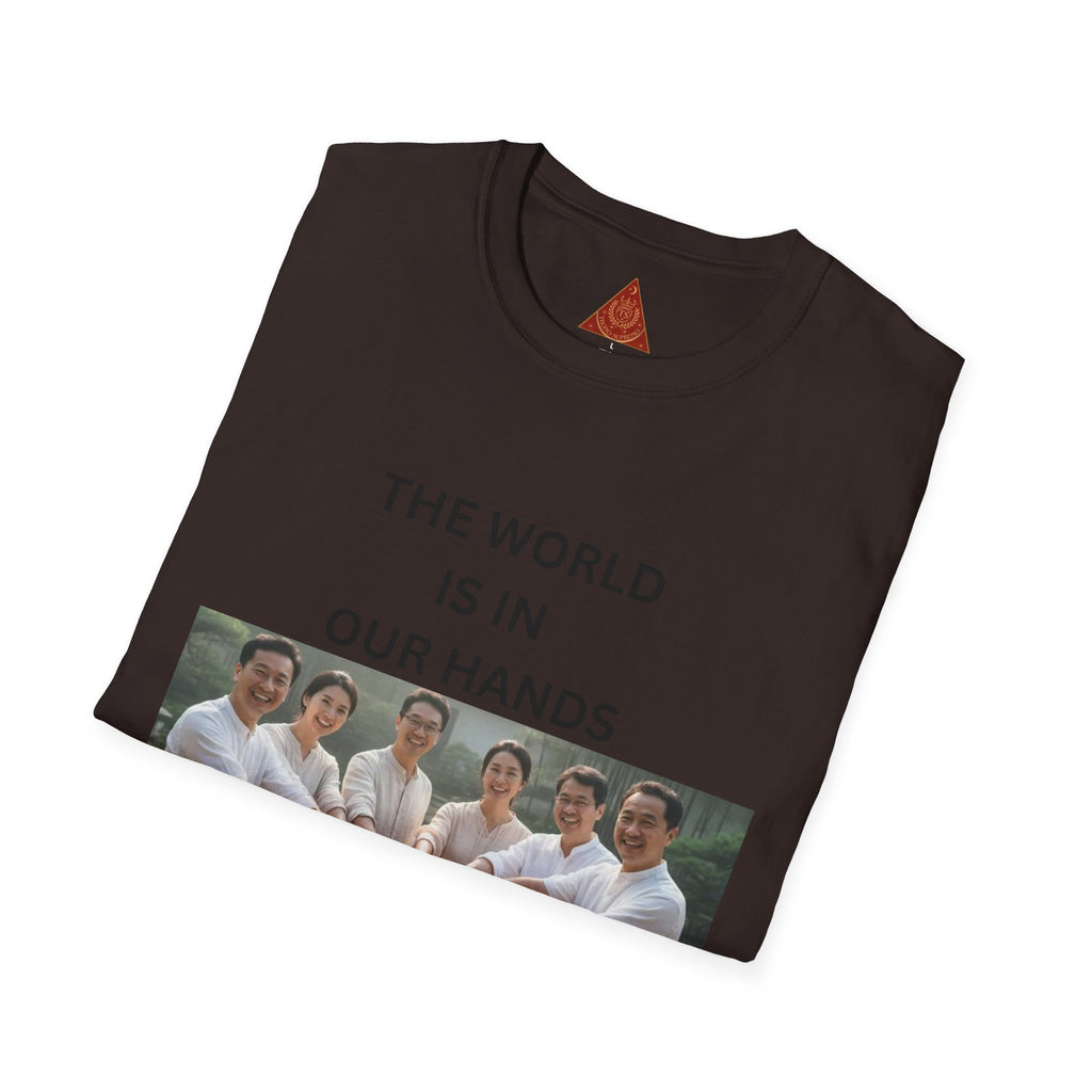 Trono Supremo | Contemporary | The World Is In Our Hands T-Shirt