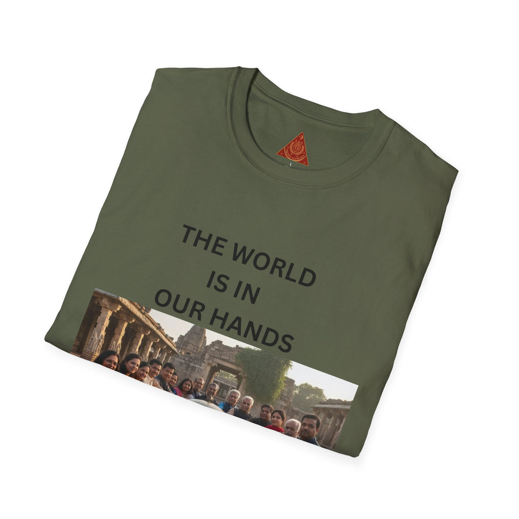 Trono Supremo | Contemporary | The World Is In Our Hands T-Shirt