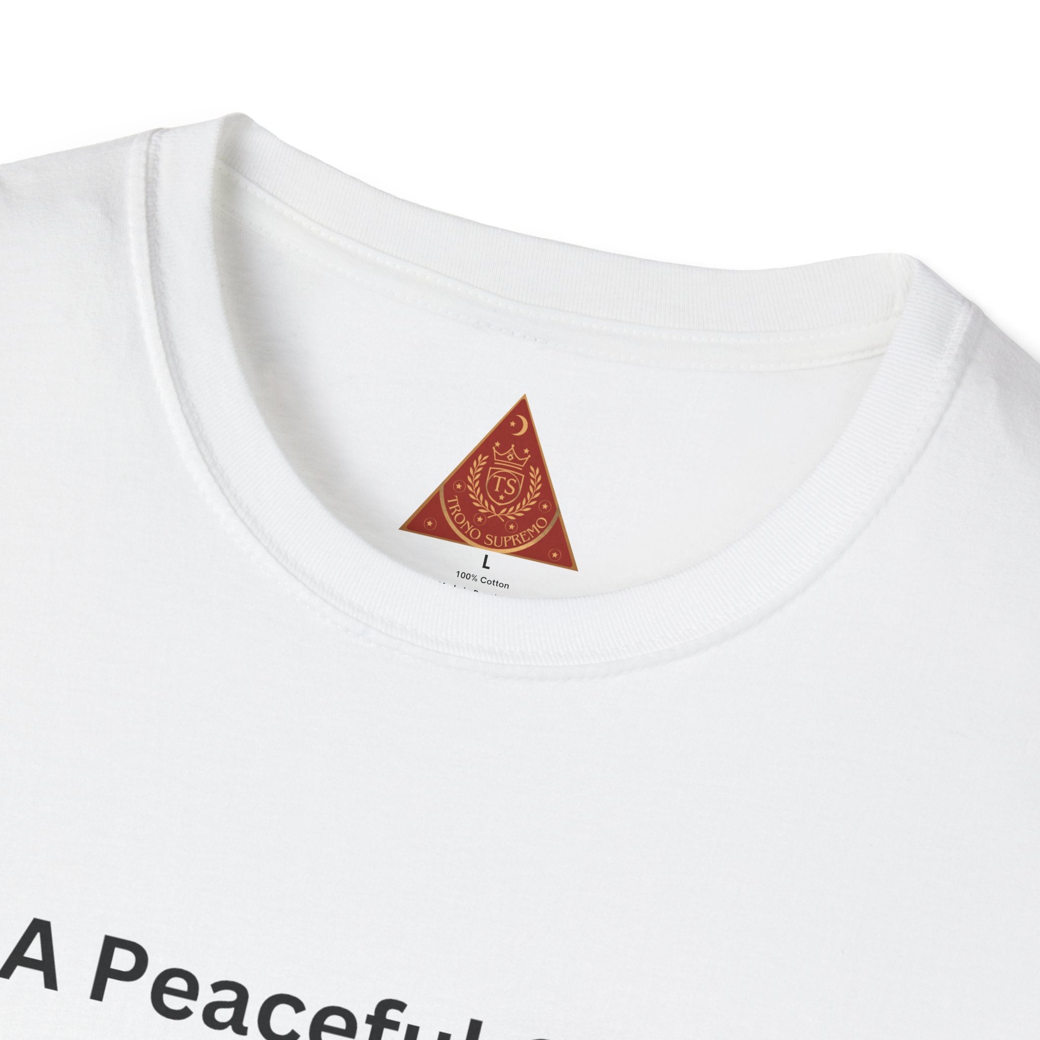 Trono Supremo | Christian Prayer T‑Shirt – “I Am A Peaceful Christian” Jesus Illustration