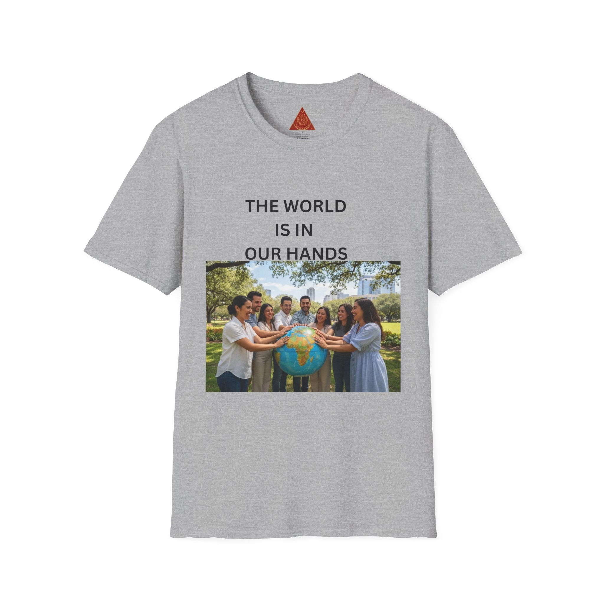 Trono Supremo { Contemporary | The World Is In Our Hands T-Shirt — Global Unity Photo Tee