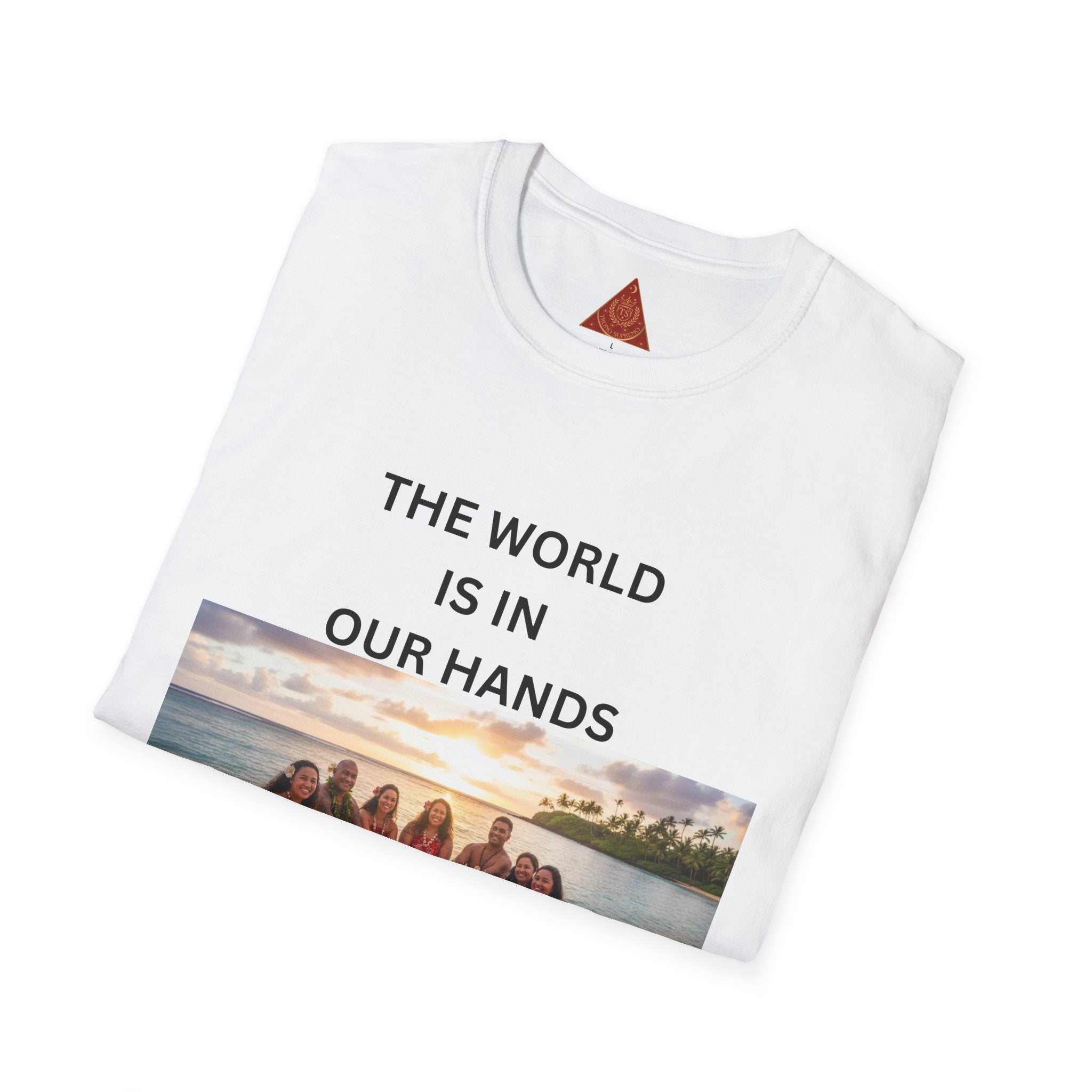 Trono Supremo { Contemporary | T-Shirt — “The World Is In Our Hands” Inspirational Beach Photo Tee