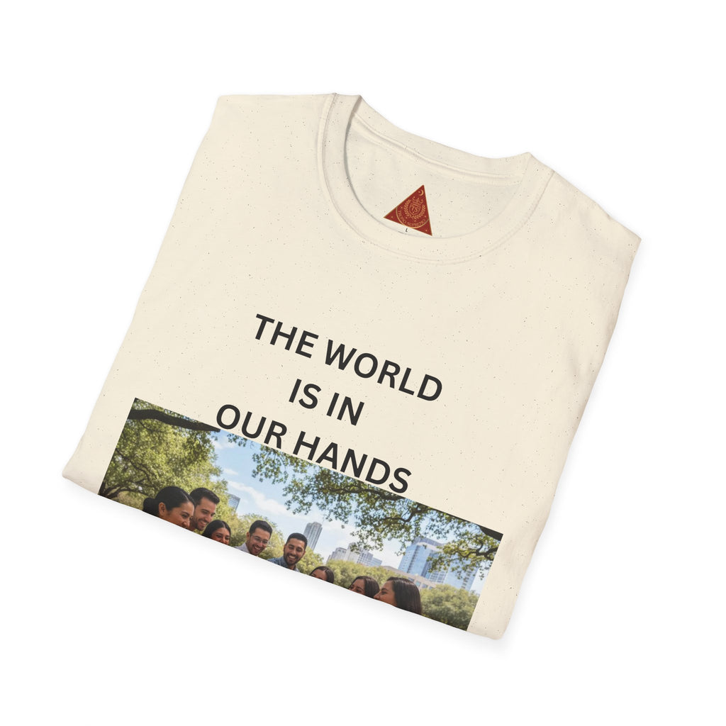 Trono Supremo { Contemporary | The World Is In Our Hands T-Shirt — Global Unity Photo Tee
